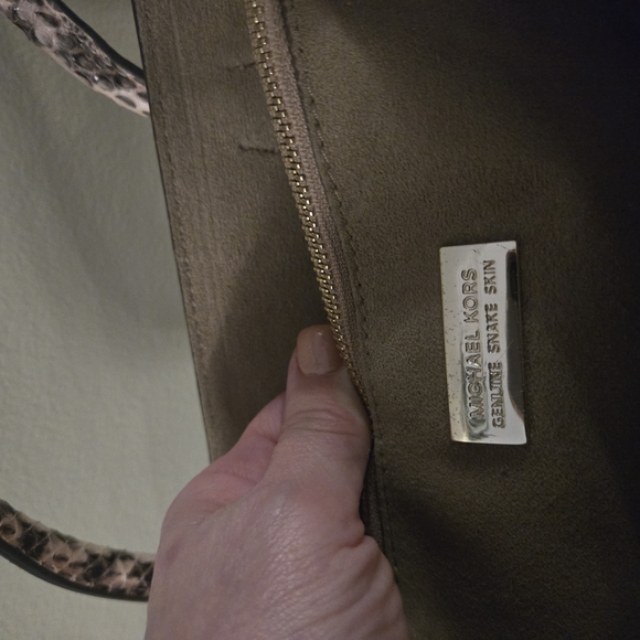 Rare Michael Kors Pink Snake Print Tote Bag - Picture 10 of 11